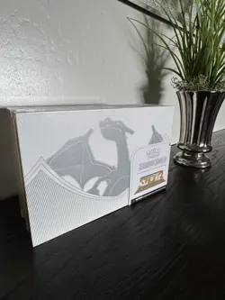 Pokemon TCG Sword and Shield Ultra Premium Collection Charizard Box 820650871115 - Image 2