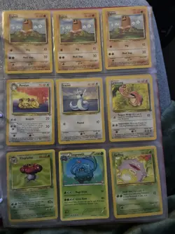 225 Vintage Pokemon cards including holo blastoise - Image 4