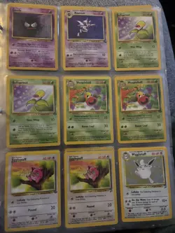 225 Vintage Pokemon cards including holo blastoise - Image 5