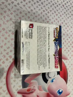 Pokemon TCG Sword and Shield Booster Box - Image 2