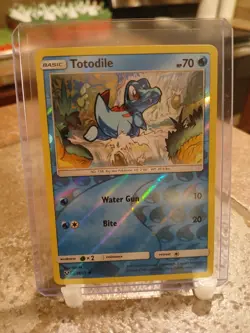 Pokemon TCG Totodile Shining Legends 18/73 Reverse Holo (Some Playwear) - Image 1