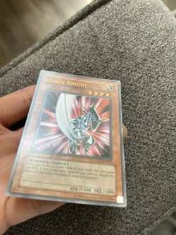 Blade Knight DL09-EN007 Rare Yugioh Orange Text - Image 5