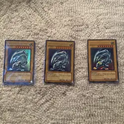 3 Blue-Eyes White Dragon SDK-001 Starter Deck: Kaiba Unlimited|Unlimited Edition - Image 1
