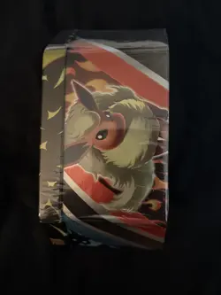 Pokemon TCG Eevee Evolutions Tin Jolteon V 820650809057 - Image 4