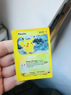 Pikachu 84/144 Reverse Holo Skyridge Pokemon - Image 1