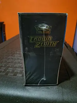 Pokemon ​TCG: Sword & Shield Crown Zenith Elite Trainer Box ETB Sealed - Image 4