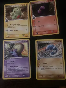 Pokemon TCG mini lot of 4 delta species pokemon cards larvitar horsea - Image 2