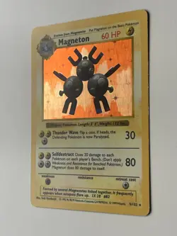Pokemon Card Base Shadowless Magneton Holo Near mint 9/102 + Extra Cards - Image 2