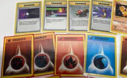 1999 Pokemon Base Set Unlimited Non Holo Trading Card Bundle (Set Of 25) - Image 2