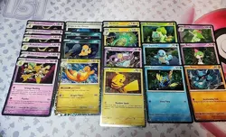 20× Pokemon Cosmos Holo Lot Many SWIRLS! Pikachu Alakazam Scraggy Bulbasaur Ralt - Image 1
