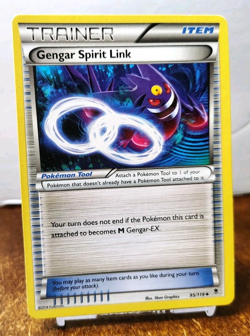POKEMON GENGAR SPIRIT LINK 95/119 TRAINER XY PHANTOM FORCES MP-HP - Image 1