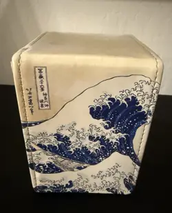 Ultra Pro Alcove Edge Deck Box: The Great Wave Off Kanagawa TCG MTG Box IN HAND - Image 1