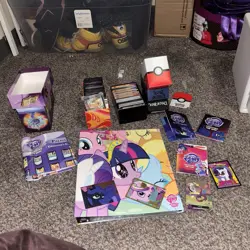 HUGE 1000+ card lot of my little pony TCG / CCG 2010s With FOIL + RARE - Image 1