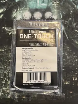 ULTRA PRO ONE-TOUCH - FINAL FANTASY VII - CLOUD STRIFE - COMMANDER - MTG - EDH - Image 2