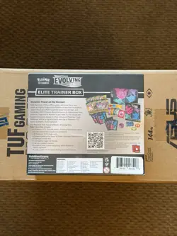 Pokemon Sword & Shield Evolving Skies Elite Trainer Box - Image 2