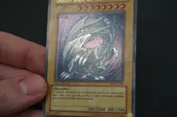Carte YuGiOh Dragon blanc aux yeux bleus 1ere Edition DDK-C001 - HP/DAMAGED - FR - Image 3