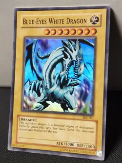 Blue-Eyes White Dragon - SKE-001 - Super Rare - LP YuGiOh - Image 1