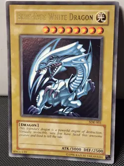 Yugioh! Blue-Eyes White Dragon - SDK-001 - Ultra Rare Unlimited Edition LP HOLO! - Image 1