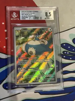 2023-24 Snorlax #051 Black Star Promo ITA – 151 ETB – BGS 8.5 Pokemon - Image 1