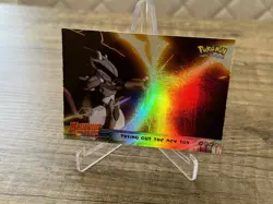 Mewtwo Strikes Back Topps Chrome Holo #7 Trying New Toy Pokemon Karten Sammlung - Image 2