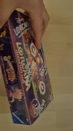 Disney Lorcana: Shimmering Skies Booster Display - Image 2