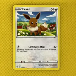 Eevee 205/264 Common Fusion Strike 2021 Pokemon Card NM - Image 1