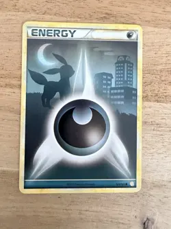 Pokemon TCG Darkness Energy Umbreon Card 121/123 HeartGold SoulSilver NM - Image 1