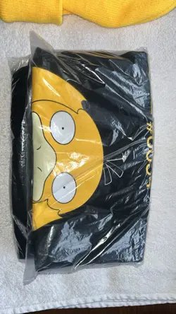 Pokemon Accessories Lot - Psyduck Fan Bundle - Pin, Beanie, Large Tshirt - Image 5