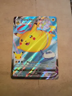 Pikachu Holo Flying Pikachu VMAX 007/025 Pokemon Celebrations - Image 2