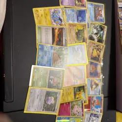 Pokemon Card Lot 636996769661 - Image 1