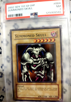 Yu-Gi-Oh Vintage 2002 Summoned Skull SDY-004 (Short Print) PSA 7 NM - Image 1