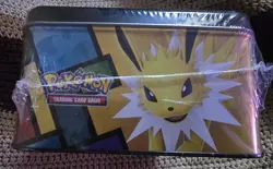 Pokemon TCG 2021 Eevee Collector's Chest Lunchbox Tin New Factory Sealed - Image 5