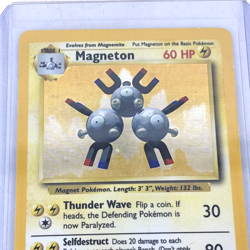 Pokemon TCG 1999 - Magneton 9/102 Base Set Holo Rare foil card unplayed - Image 3