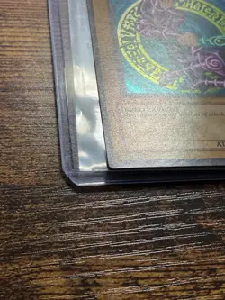 Yugioh Dark Magician SDY-006 Ultra Rare HOLO BLEED - Image 4