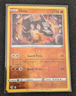 Onix #138/264 *REVERSE HOLO* (Fusion Strike) SWSH08 Pokemon *2021* - Image 1