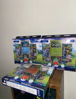Pokemon TCG GO Pin Collection Set of 3 Gen 1 Starters Charmander Squirtle Bulbas - Image 1