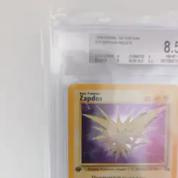 Pokemon Fossil 1st Edition ERROR Zapdos Holo Rare BGS 8.5 - Image 3