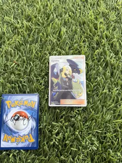 Cynthia Trainer SV82/SV94 2019 Pokemon Hidden Fates Rare (Full Art, Holo) - Image 1