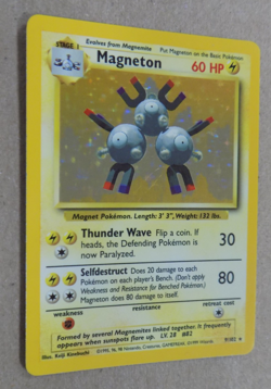 Pokemon Magneton Base Set Holo Rare Card 9/102 - Image 1