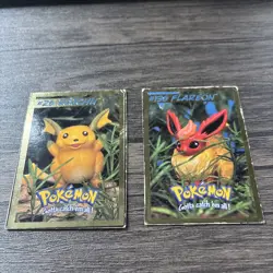 Hasbro Spotlight Gold Cut Out - Raichu #26 and Flareon #136 - Pokemon Cards - Image 2