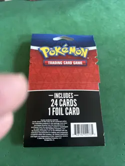Pokemon Sealed TCG Rayquaza VMax With 25 Cards And 1 Guaranteed Foil Card - Image 3