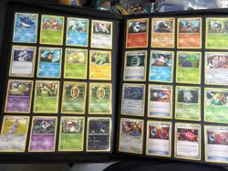 Vintage/Mid Era Pokemon Cards Holo & Bulk Binder Lot 900+ - Image 1