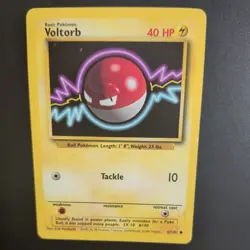 VOLTORB 67/102 POKEMON CARD (BASE SET) - Image 1