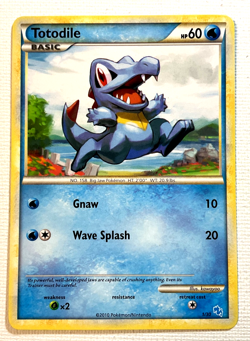Totodile 1/30 Pokemon HGSS Trainer Kit: Gyarados & Raichu 2010 LP - Image 1