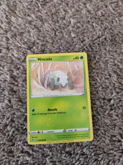 Pokemon TCG Nincada Card 13/185 Sword & Shield Vivid Voltage Common NM - Image 1