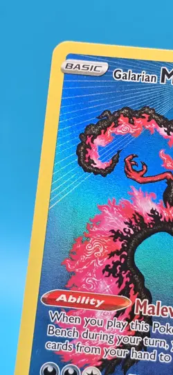 Pokemon TCG Galarian Moltres SWSH284 - Image 2