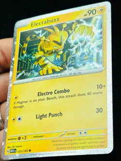 Electabuzz 125/165 Cosmo Holo - LP - NM - Pokemon - promo - MEW 151 - NC Empire - Image 2