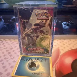 Pokemon TCG SWSH Fusion Strike Booster Box SEALED w/Acrylic - Image 3