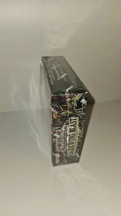 Konami Yu-Gi-Oh! TCG Darkwing Blast Booster Box - Image 3