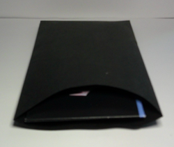 Commander Deck Box |MTG | MH3 | Red/Black/Green | Holds 100 cards - Image 3